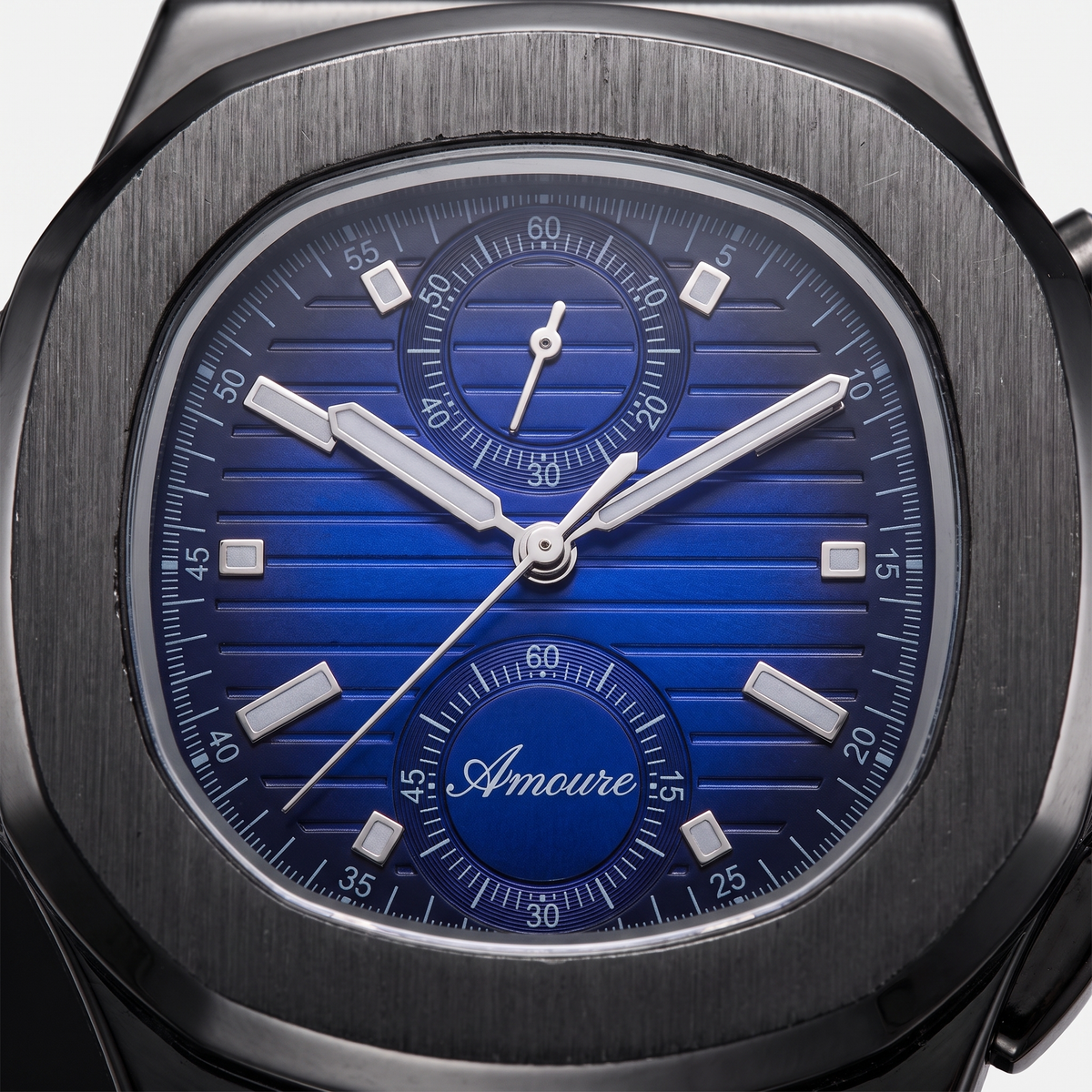 Amoure Valorien – Obsidian - Ocean (detail)