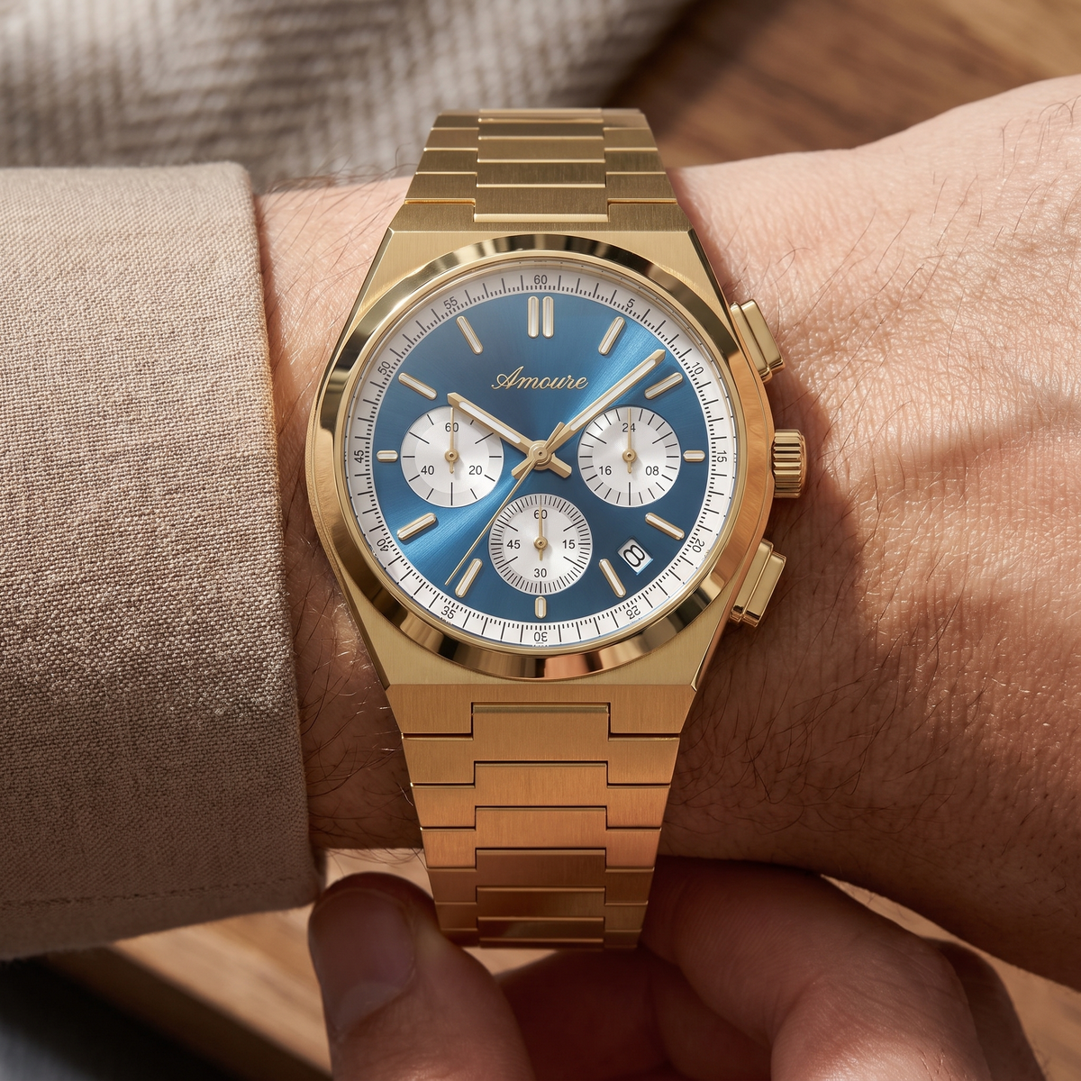 Amoure Belvantis – Gold Ocean